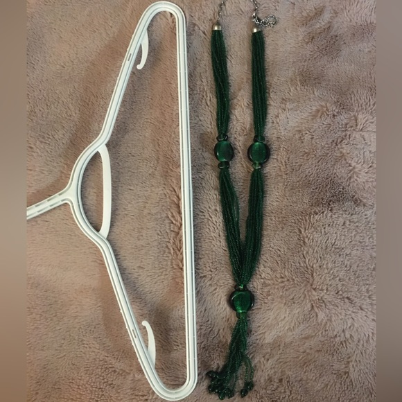 Layered forest green beaded necklace - Picture 6 of 6